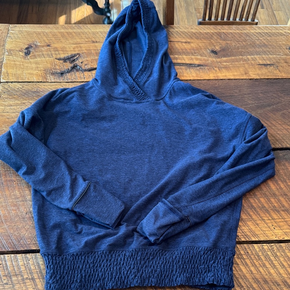 Lululemon Lead The Pack Hoodie size 4 lightly worn